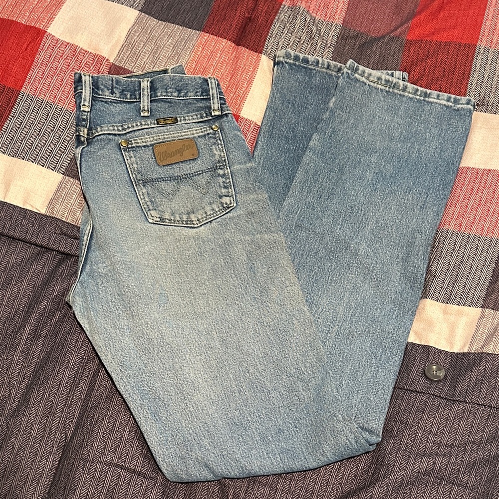 Wrangler Men's Light Blue Relaxed Jeans